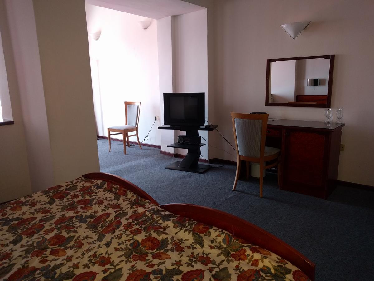 סקופיה Hotel Vodno מראה חיצוני תמונה