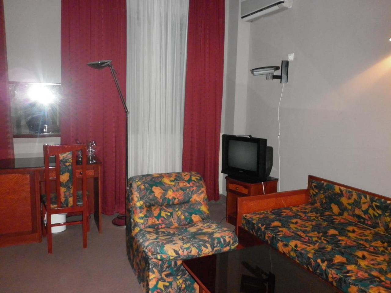 סקופיה Hotel Vodno מראה חיצוני תמונה